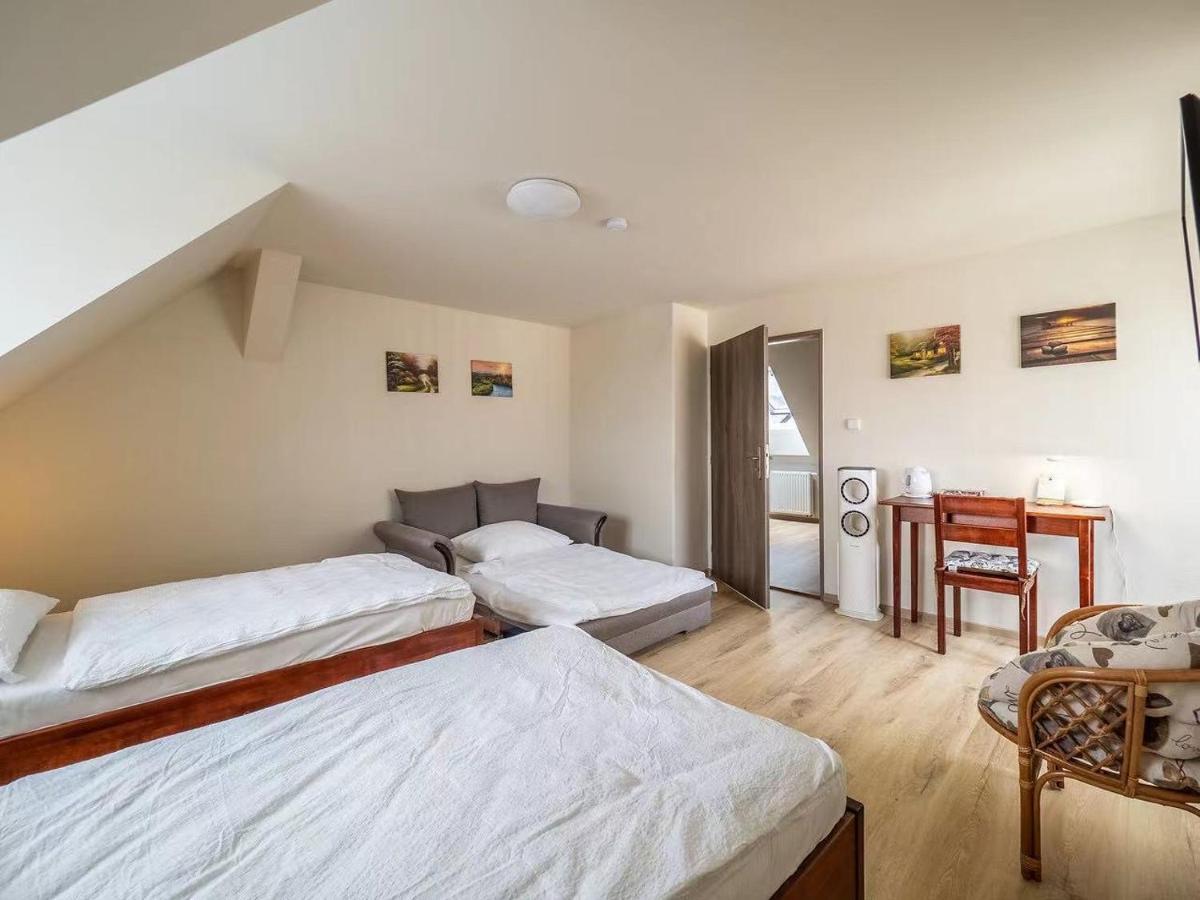 Apartment Jinghu Hluboká nad Vltavou Esterno foto