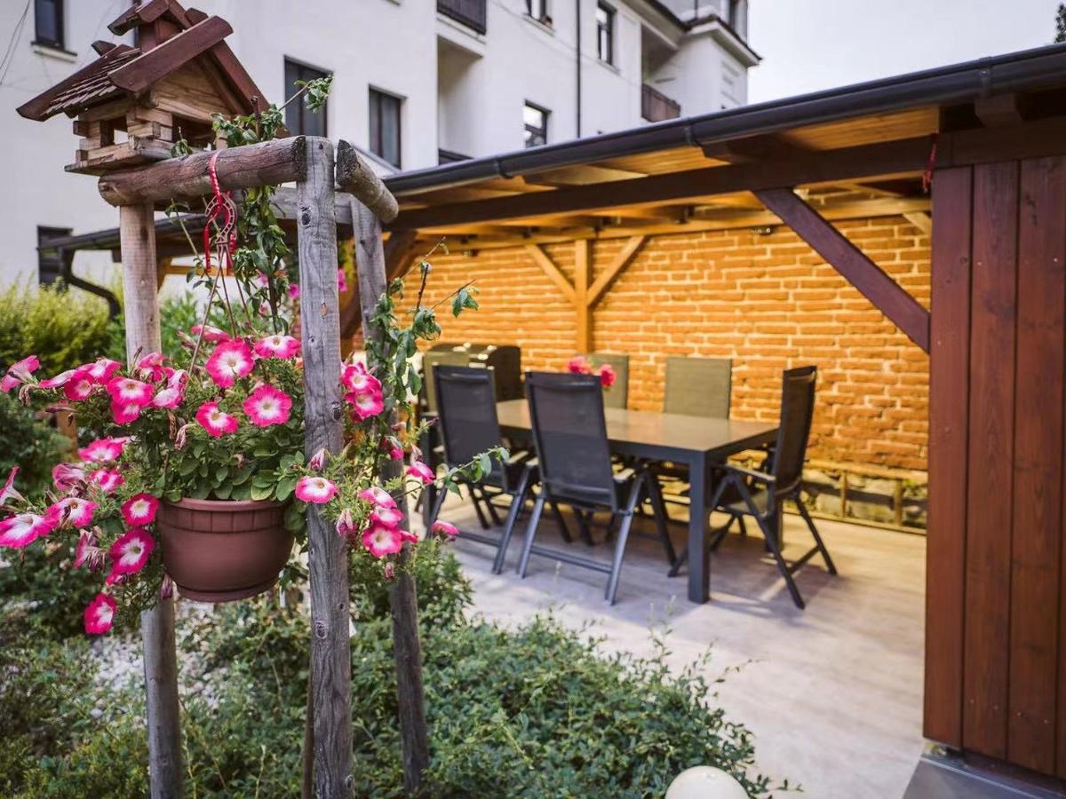 Apartment Jinghu Hluboká nad Vltavou Esterno foto